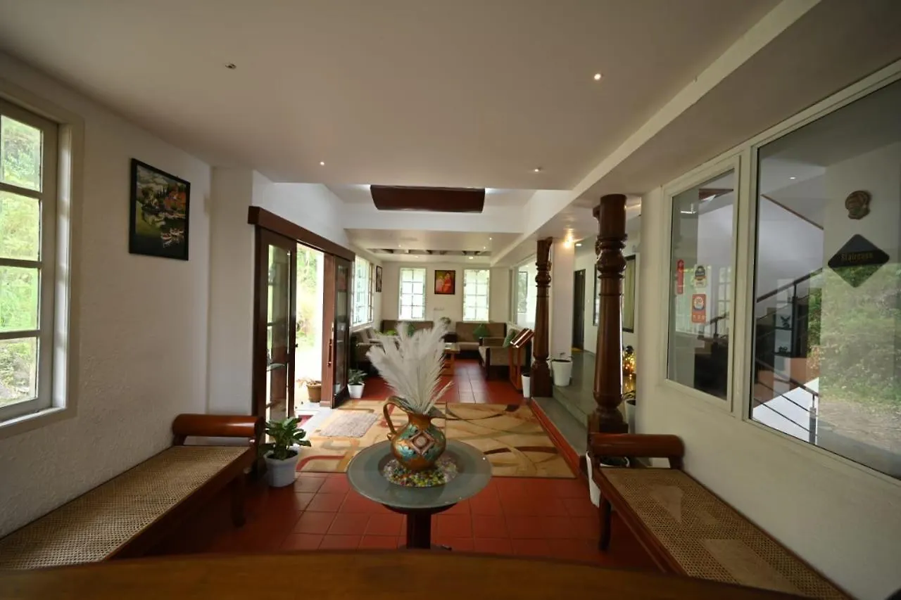 Cloud Dale Suites Devikolam Отель