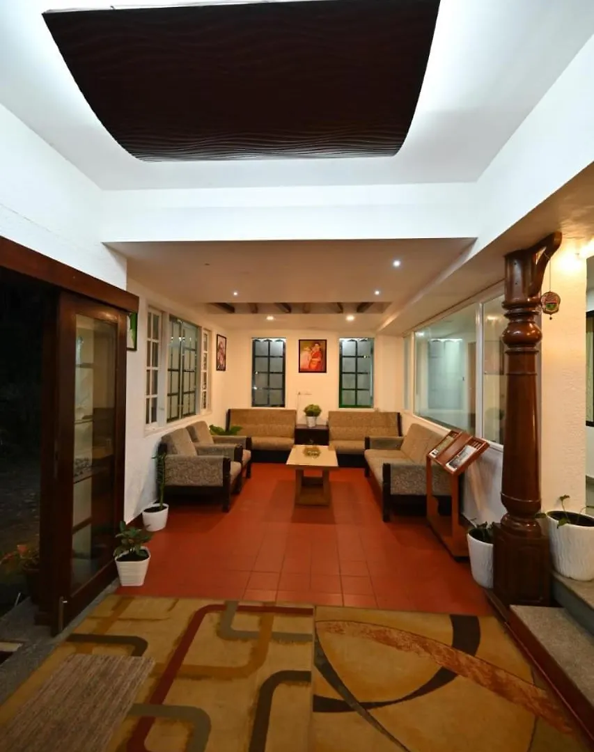 Cloud Dale Suites Devikolam Отель